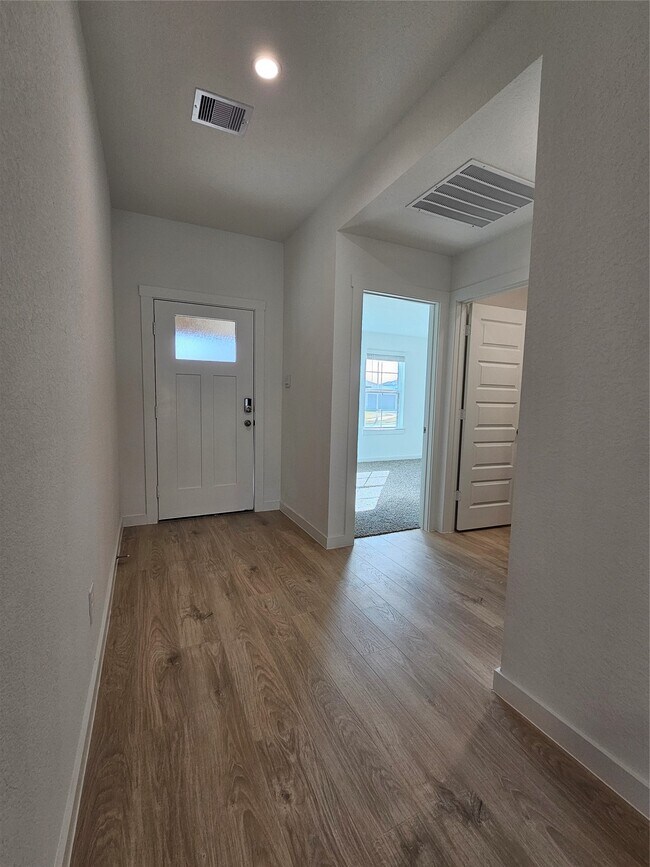 Building Photo - 30018 Foxtail Pne Ct