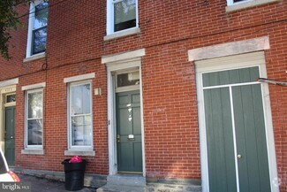 Building Photo - 4371-73 Cresson St