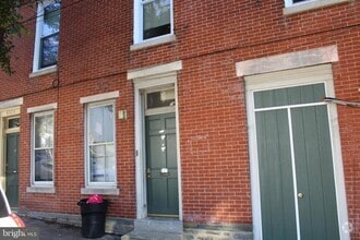 Building Photo - 4373 Cresson St