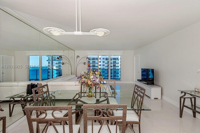 Foto del edificio - 2301 Collins Ave
