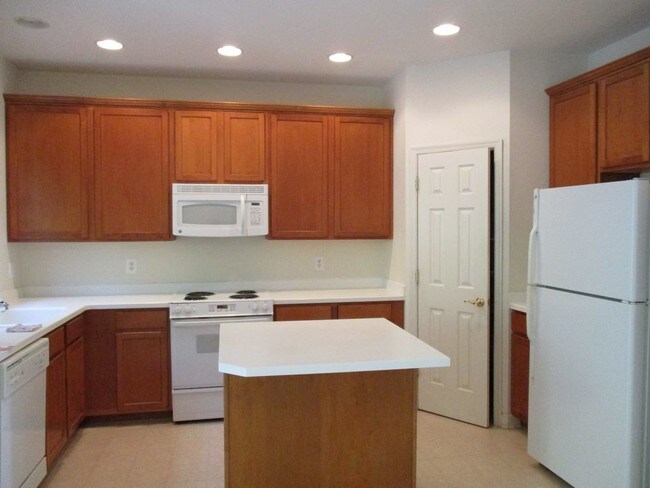 Building Photo - 796 Col Edmonds Ct