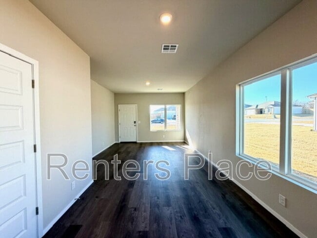 Foto del edificio - 1112 Raven Dr