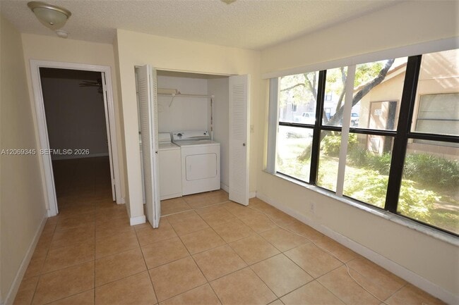 Building Photo - 2796 S University Dr