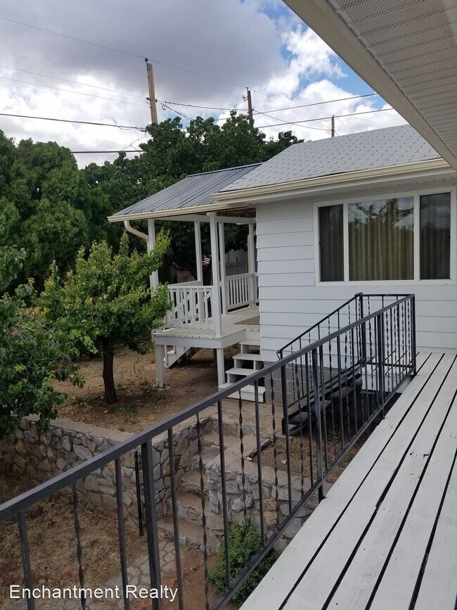 Foto del edificio - 3 br, 1.5 bath House - 718 E. 38th St.