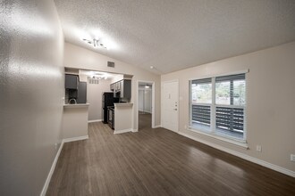 living room-a1-1br1ba-vatsoco-002.jpg - V at SoCo