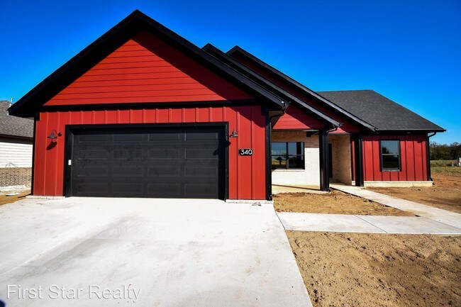 4 Br 2 Bath House 340 N Otoe House For Rent In Farmington