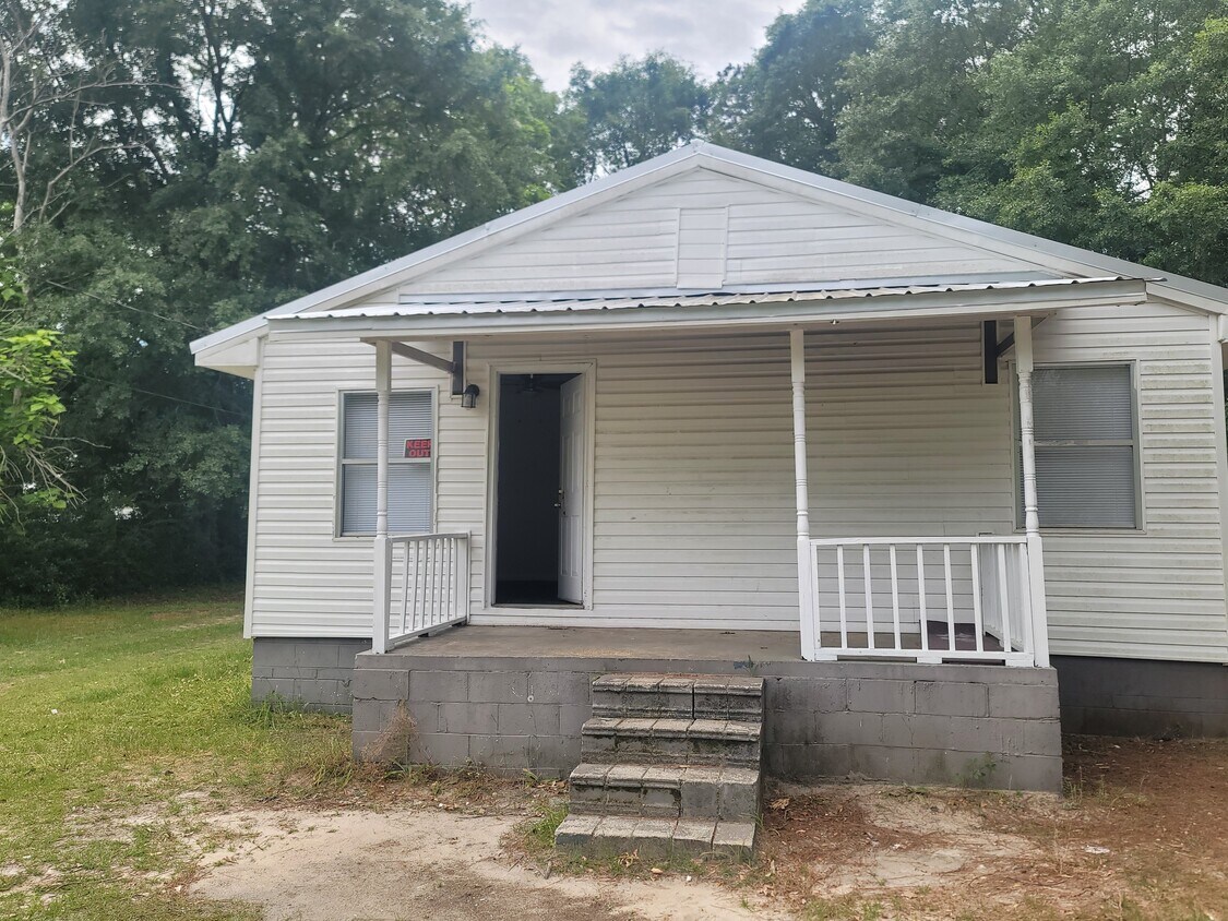 Foto principal - 506 E Spring St