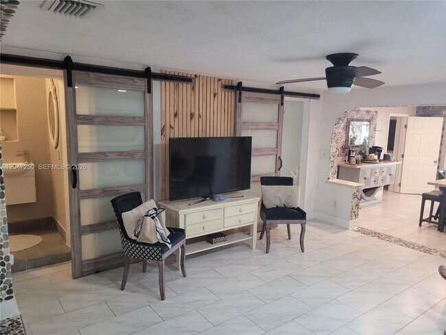 Foto del edificio - 6691 W 15th Ct