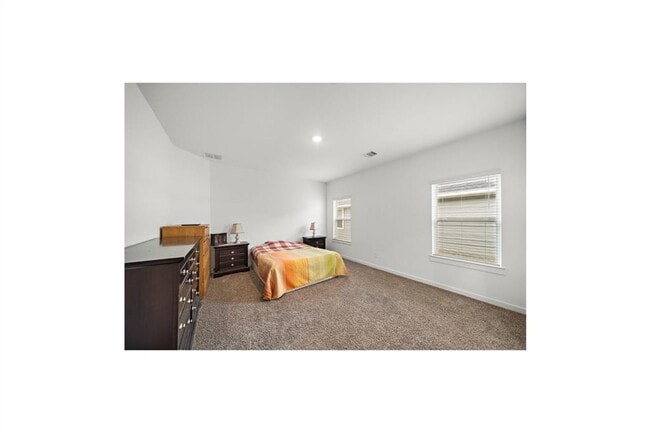Building Photo - 31626 Featherstone Trl