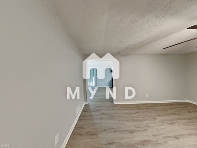 Building Photo - 3 br, 1.5 bath House - 6150 Lullwater Dr