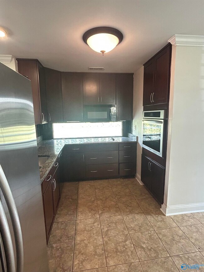 Foto del edificio - 2327 Quince Dr SE