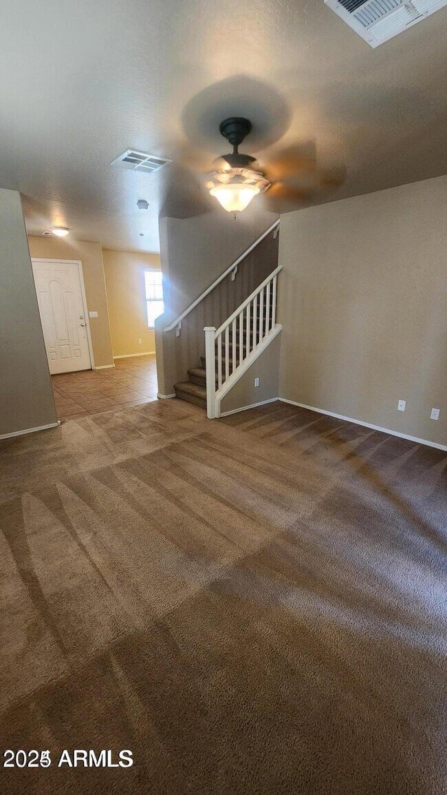 Foto del edificio - 2858 E Megan St