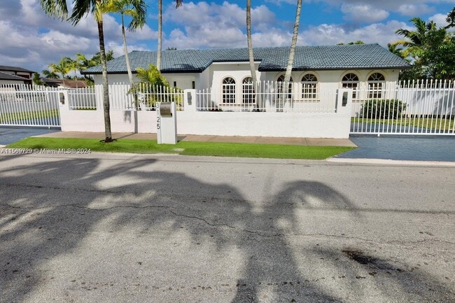 Foto del edificio - 3125 SW 108th Ave