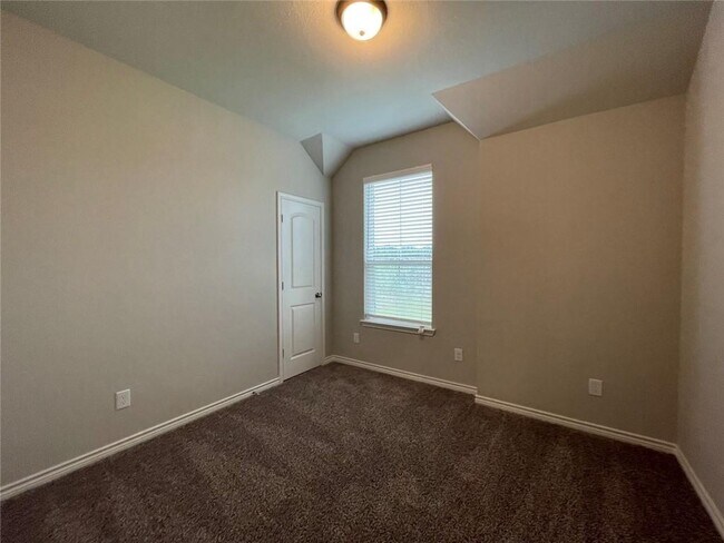 Foto del edificio - 806 Hollyhock Dr
