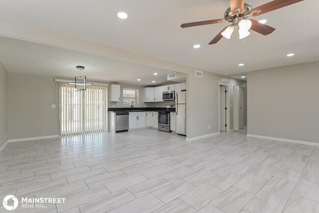 Foto del edificio - 3410 S LAKESIDE PL, TUCSON, AZ 85730