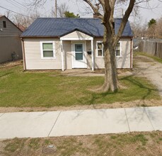 Building Photo - OM - Midlex Homes