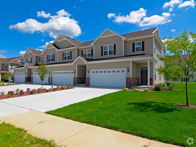 Building Photo - Lakeside Townhomes