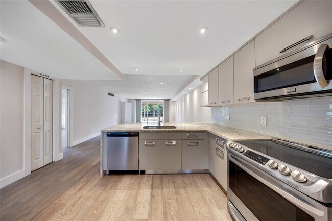 Foto del edificio - 800 E Cypress Ln