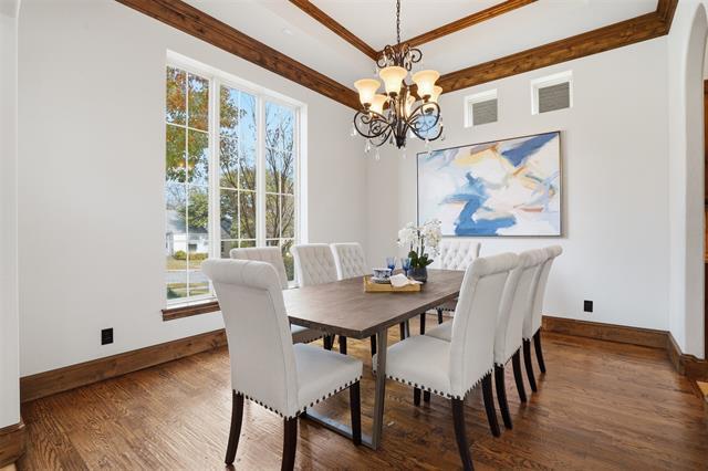 Foto del edificio - 3725 W 5th St