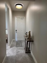 Building Photo - 33 Harbour Isle Dr W