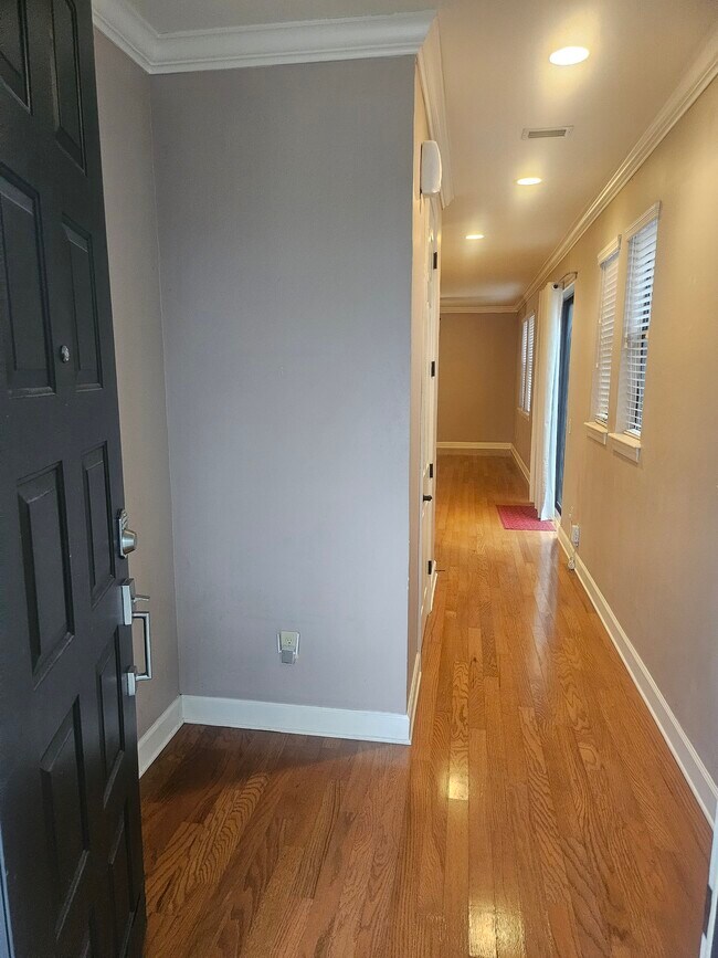 Foto del edificio - 113 S Packwood Ave