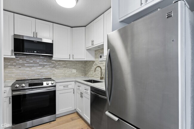 Building Photo - 405 N Wabash Ave
