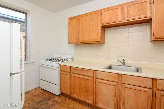 Building Photo - 3004 N Whipple St