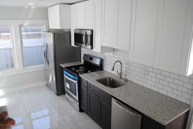 Building Photo - 314 1/2 McCabe Ave
