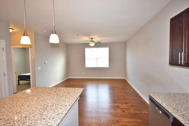 Building Photo - 1118 Litton Ave