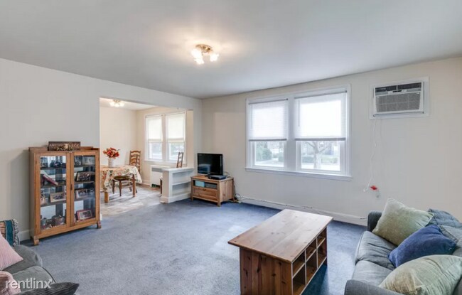 Foto del edificio - 2 br, 1 bath Condo - 3273 Teesdale St