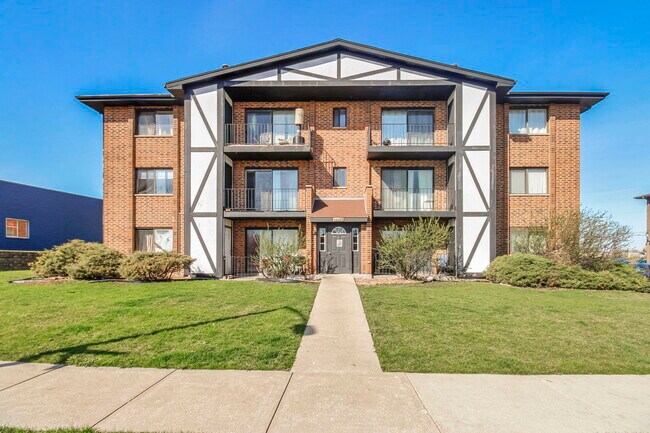 Building Photo - 16622 Theresa Ln