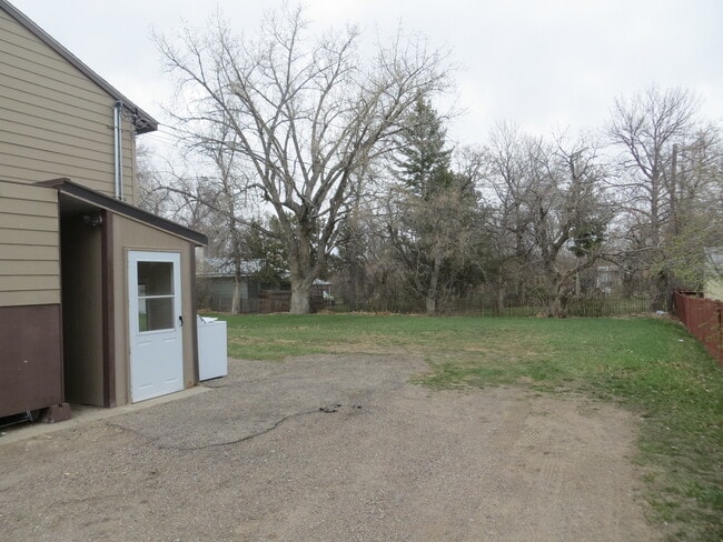 Building Photo - 923 4th St SW