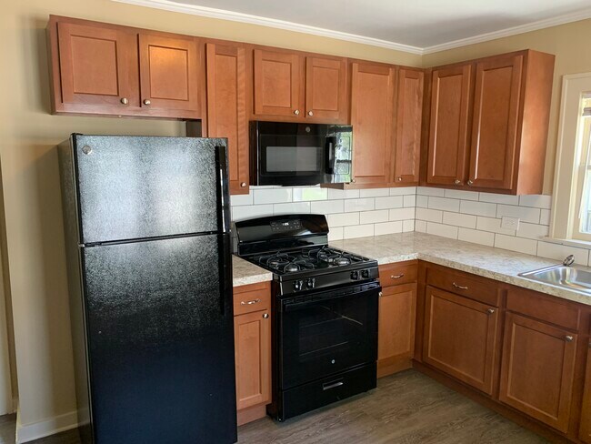 Foto del edificio - 442 Shirley St NE
