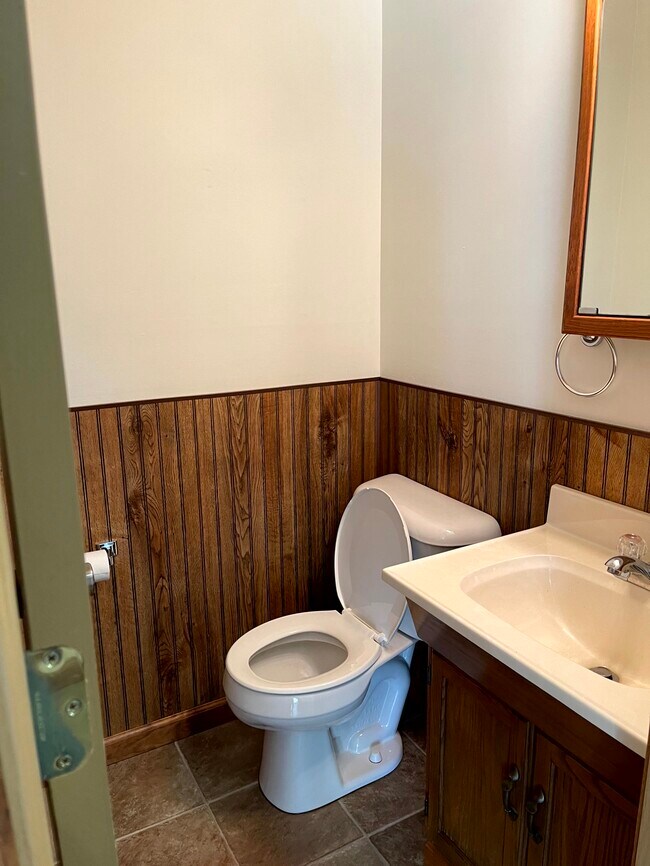 Building Photo - 6 Florentine Ct