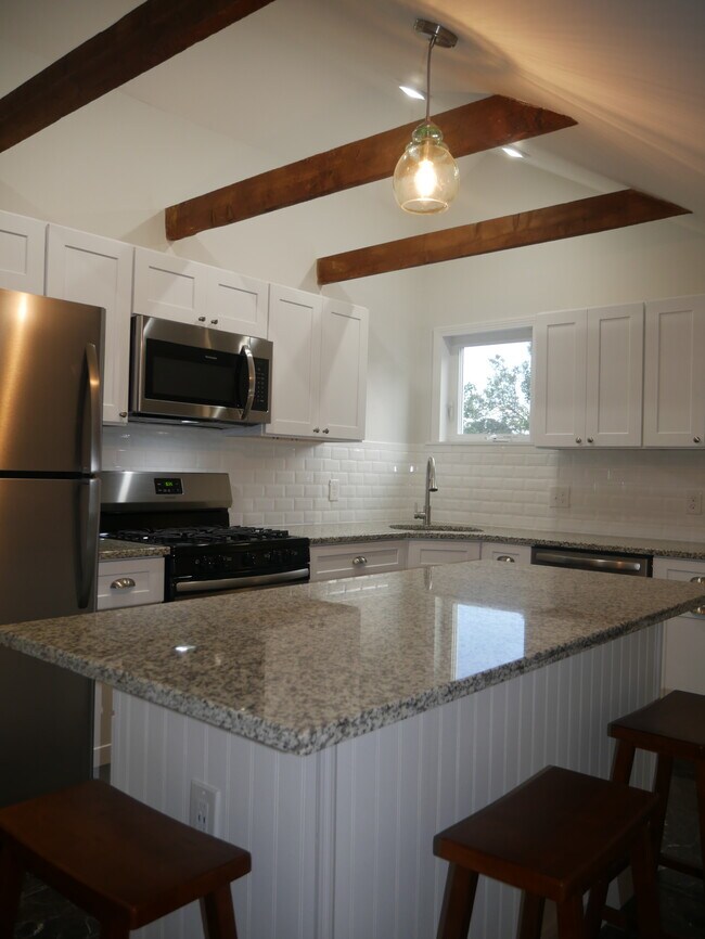 Kitchen - 55 Cliff Ave
