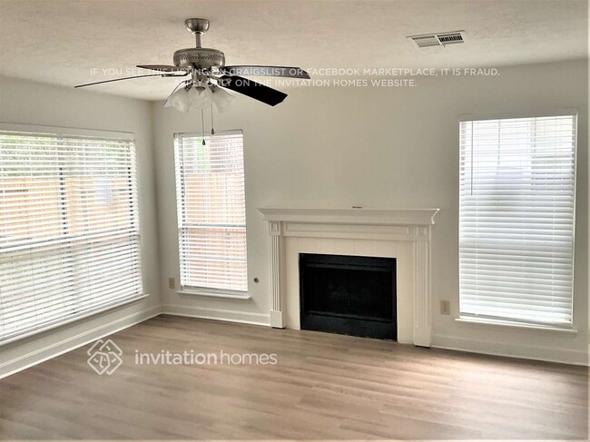 Building Photo - 3519 Kings Mountain Dr