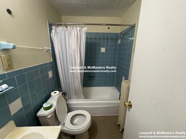 Foto del edificio - 115 Commonwealth Ave