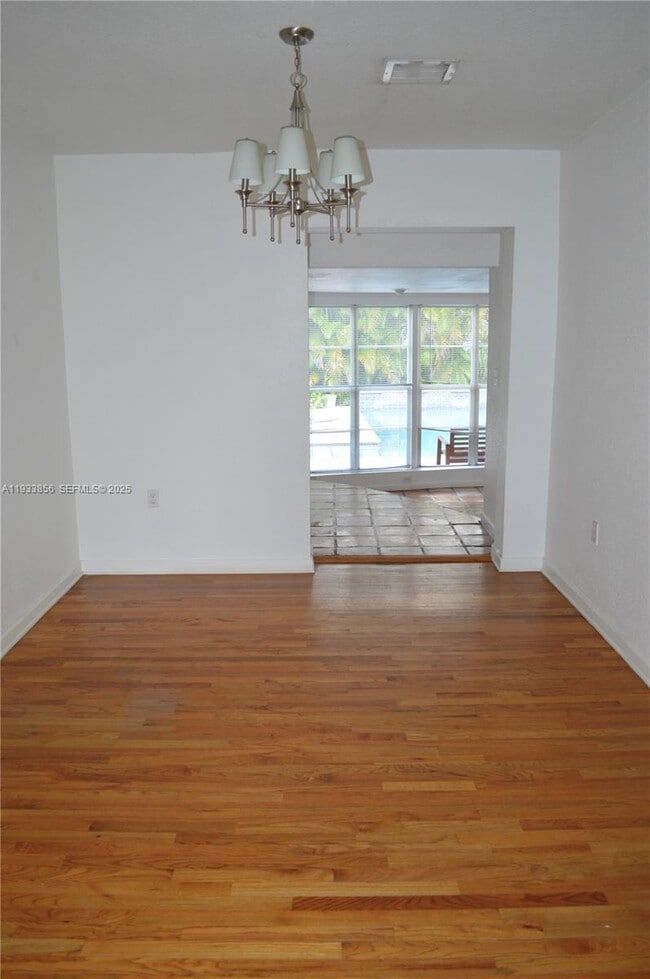 Building Photo - 165 NE 98th St