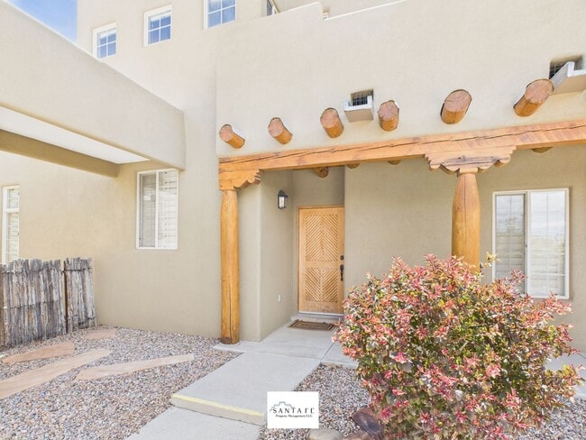 Building Photo - Two Story Home in Desirable Subdivision