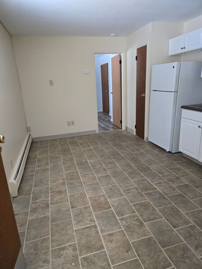 Interior Photo - Sheridan Park and Holiday Manor