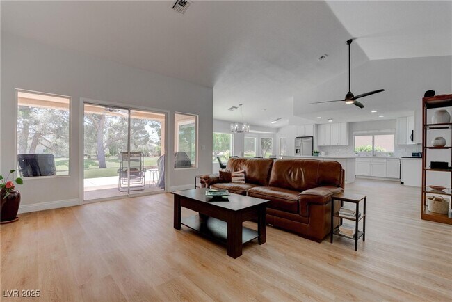 Building Photo - 3040 Hidden Treasure Dr