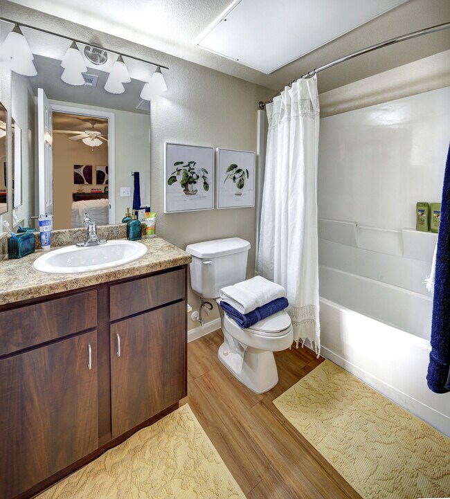 Building Photo - Villas on Sycamore