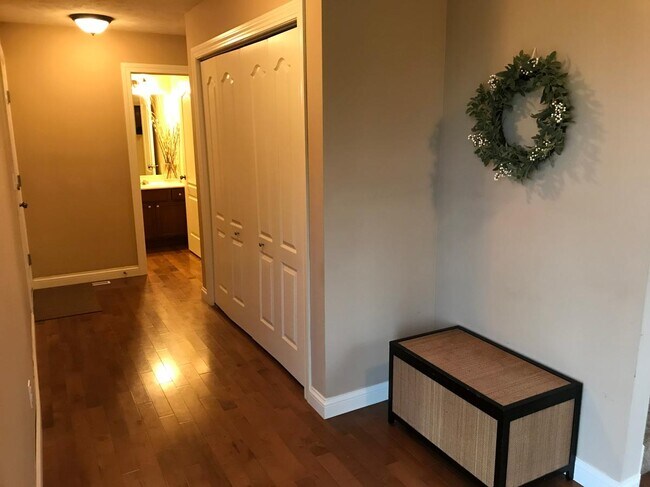 Foto del edificio - 7131 N Thomas Davis Dr