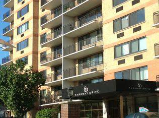 Foto principal - 60 Parkway Dr