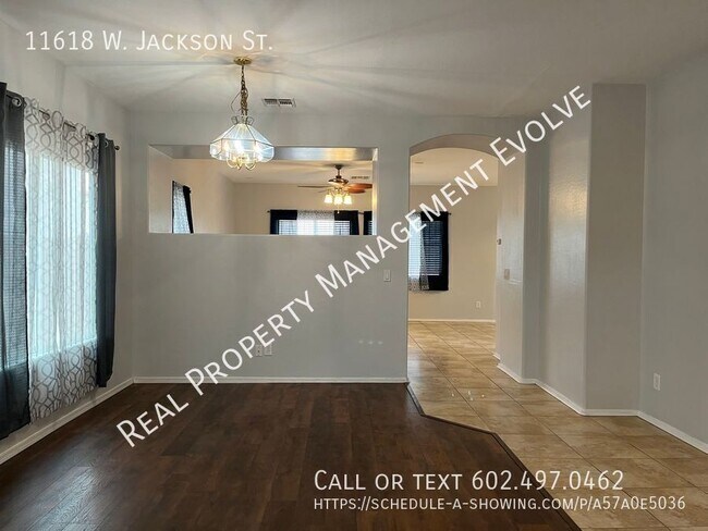 Building Photo - Lovely Avondale Home!