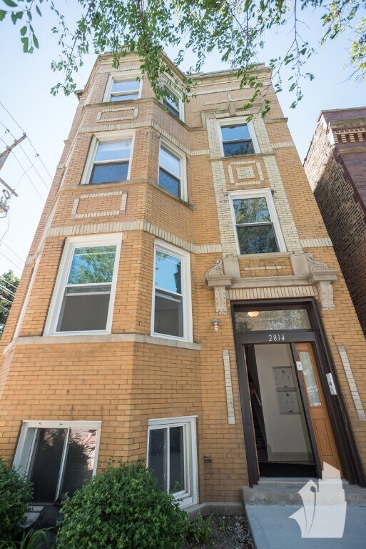 Building Photo - 2814 N Troy St