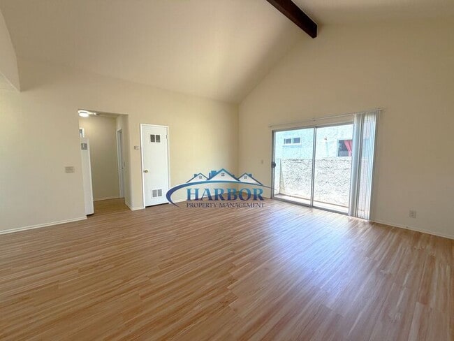 Building Photo - 4567 W 159th St