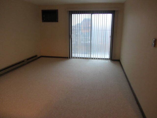 Building Photo - 2320 N Nordica Ave