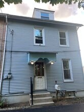 Building Photo - 2066 Grape St