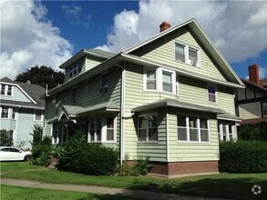 Building Photo - 84 Canterbury Rd